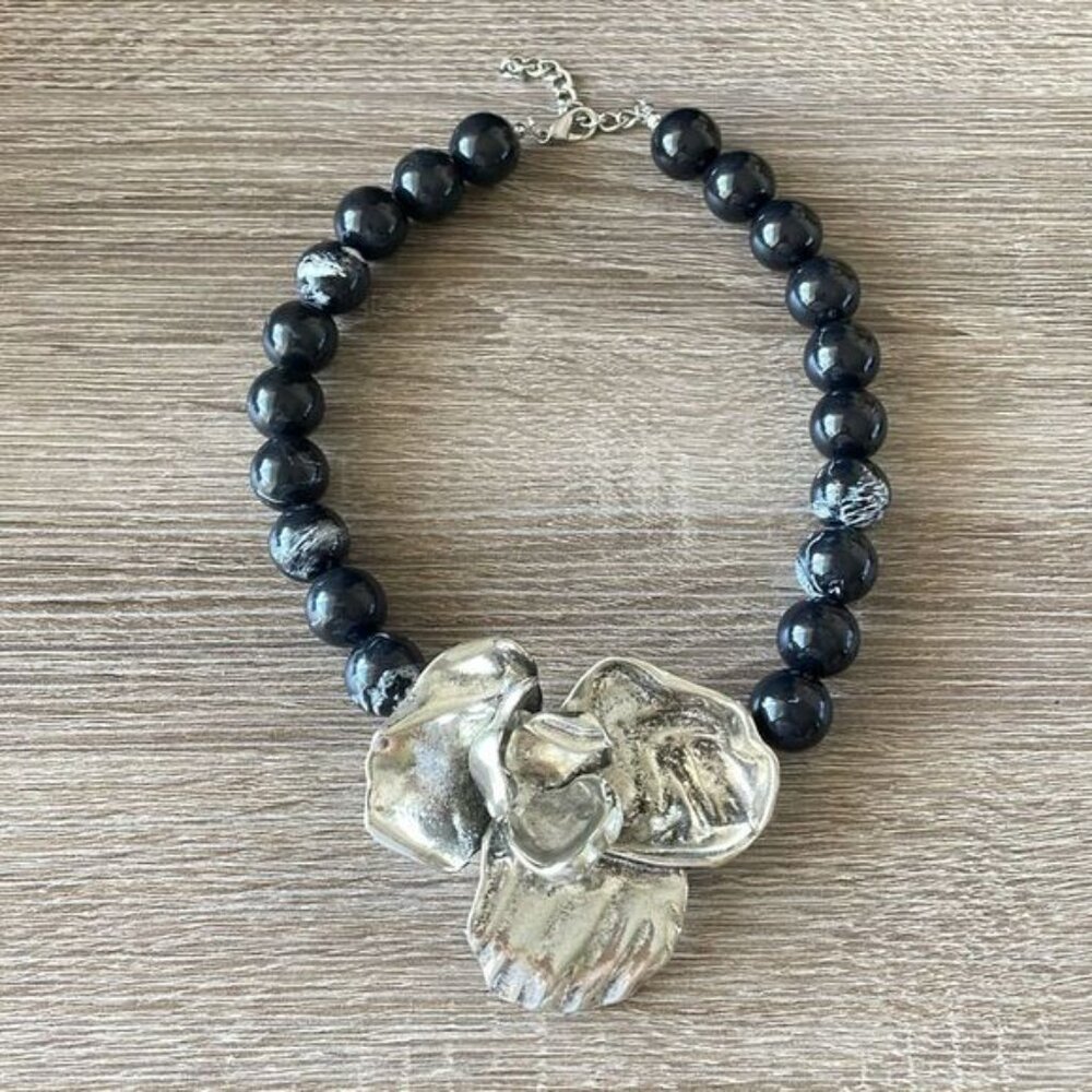 Elegant Black Beaded necklace N955 - Picture 3 of 4